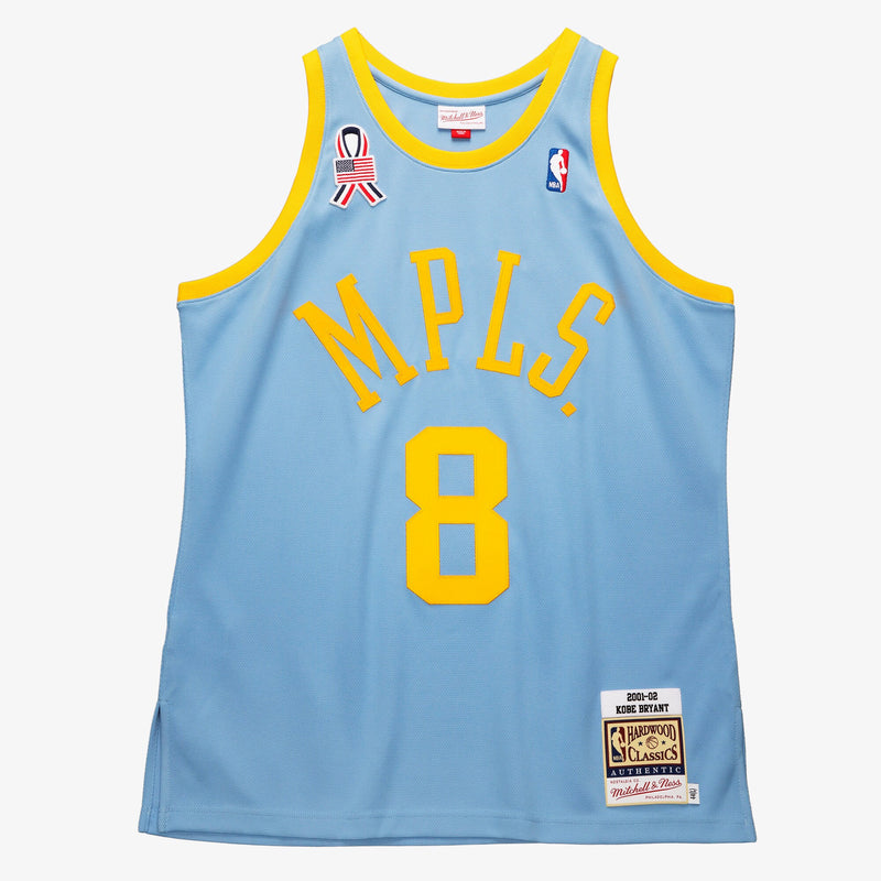 Mitchell & Ness Kobe Bryant Powder Blue Los Angeles Lakers 2001/02 Hardwood Classics Authentic Player Jersey – view 1